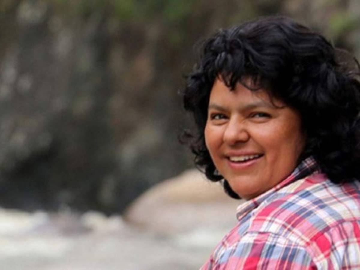 Hija de ambientalista hondureña Berta Cáceres va tras autores intelectuales del asesinato
