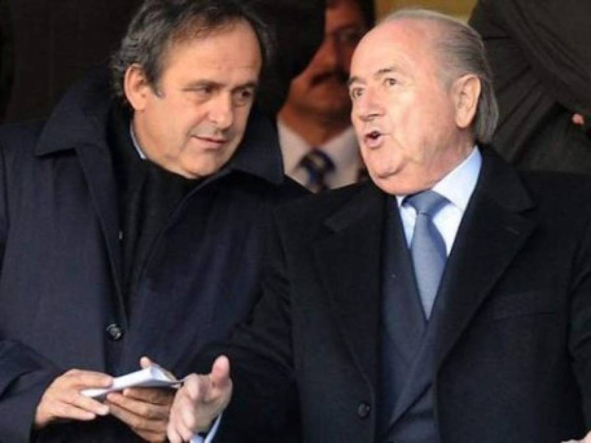Joseph Blatter y Michel Platini son acusados de estafa en Suiza