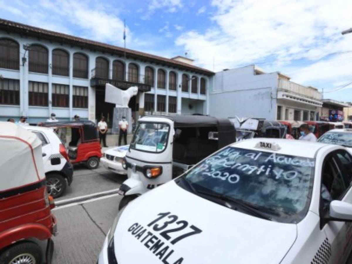 Transportistas anuncian paro y bloqueos indefinidos en Guatemala