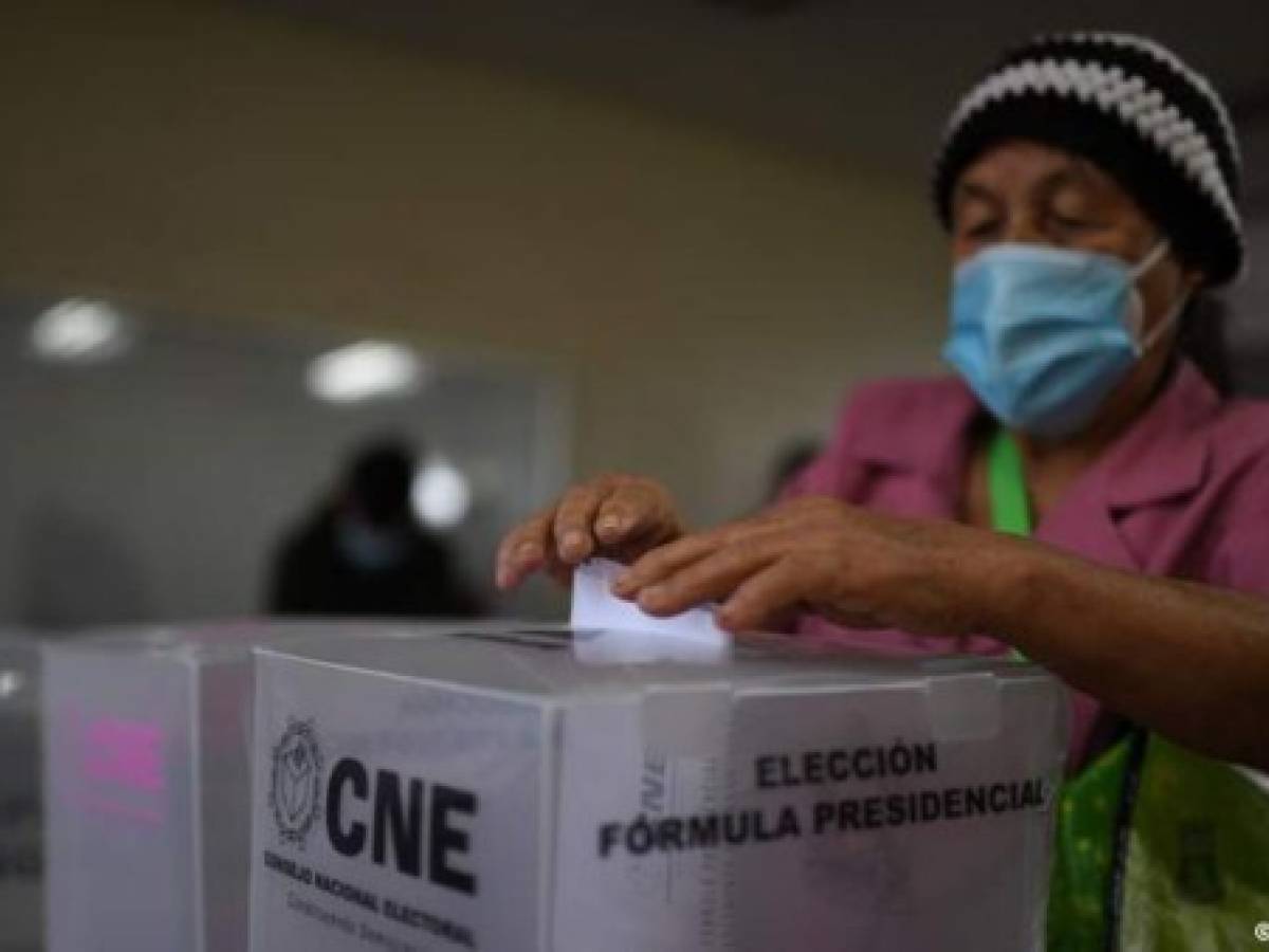 Honduras: Observadores destacan calma y alta participación en elecciones