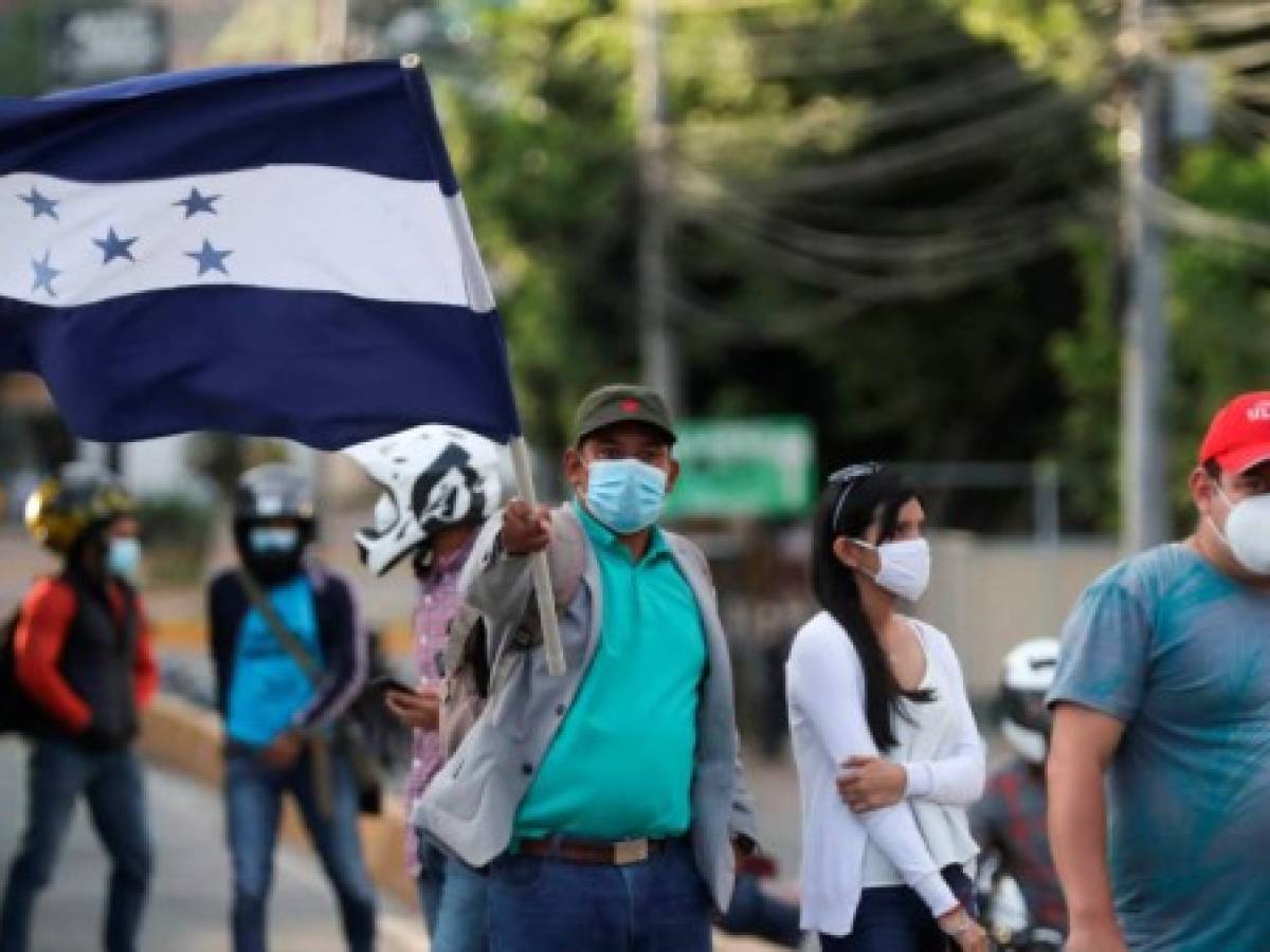 Presidente de Costa Rica pide abordar fiebre migratoria a EEUU más allá del Triángulo Norte
