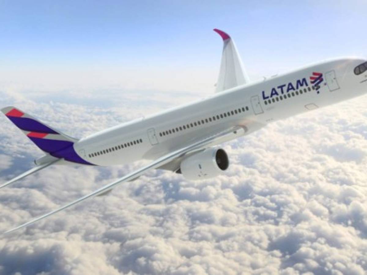 Latam Airlines anuncia que ahora será aerolínea de bajo costo