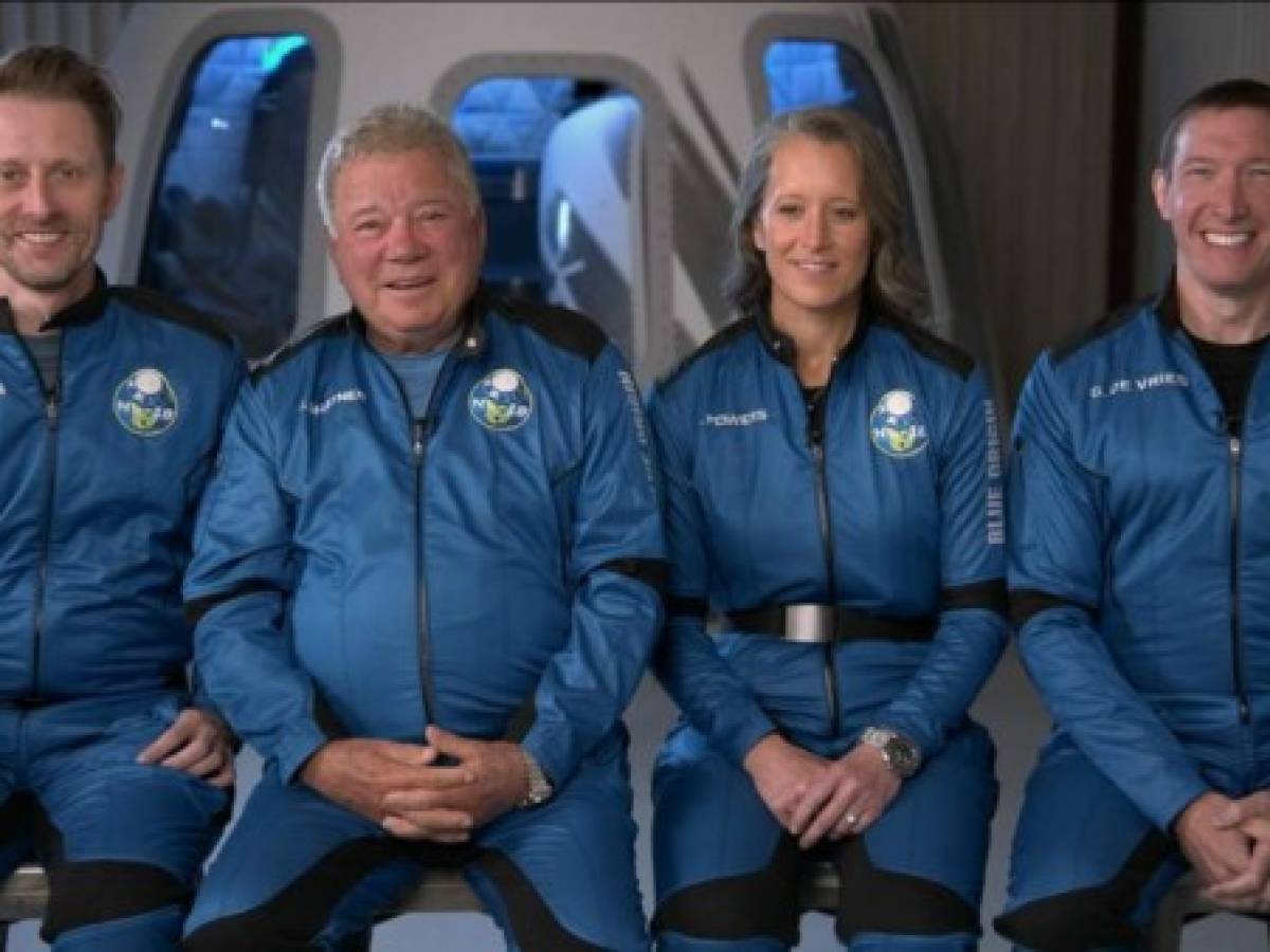 Actor de Star Trek vuela al espacio a bordo de un cohete de Blue Origin