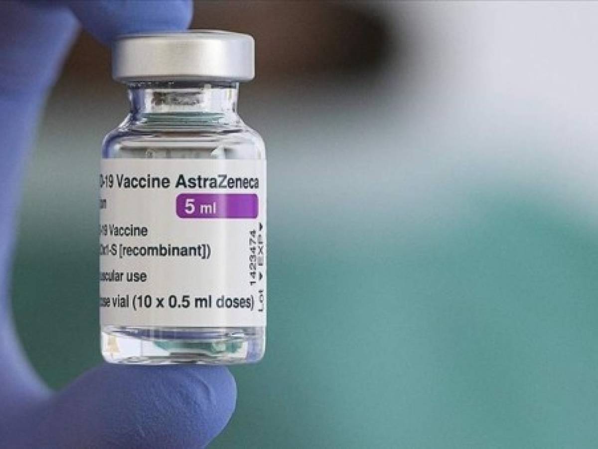 Protección de vacuna COVID de AstraZeneca sube anticuerpos en brecha de hasta 10 meses