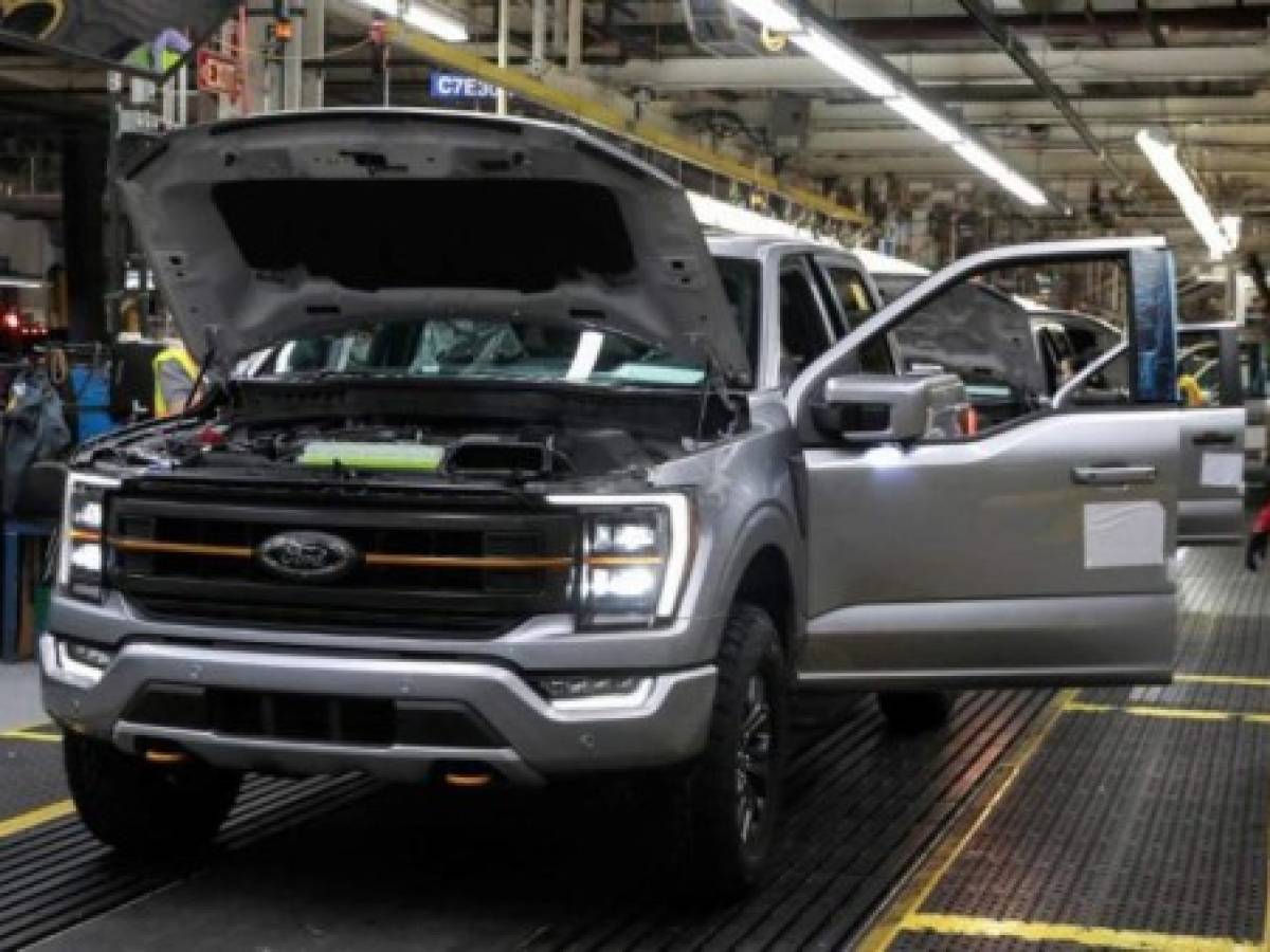 Ford frena su producción en Norteamérica por la escasez de chips