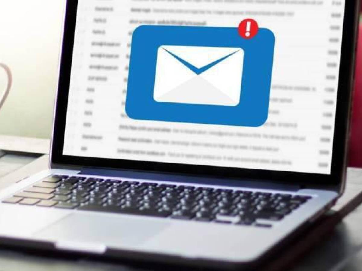 Extorsionan a usuarios por correo falso que amenazan con exponer videos
