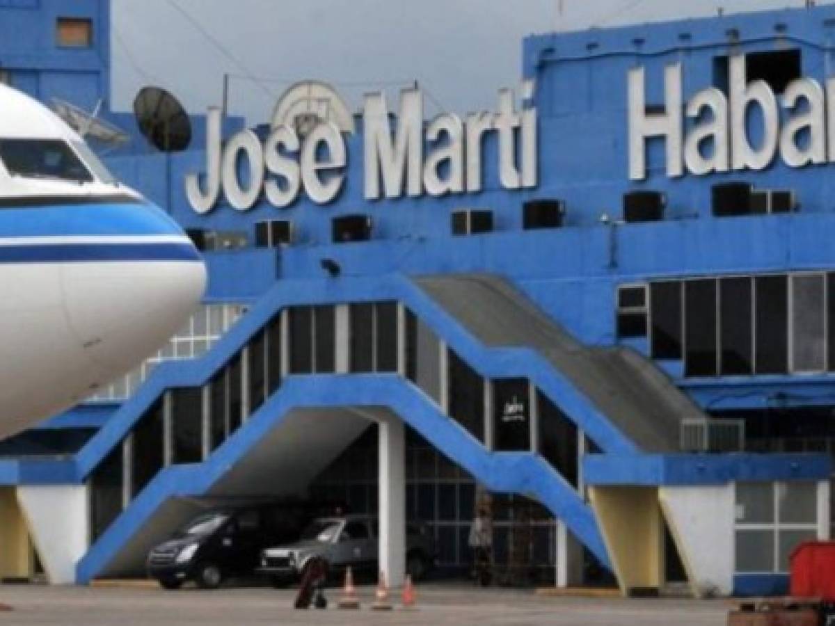 Avión comercial se estrella al despegar de La Habana