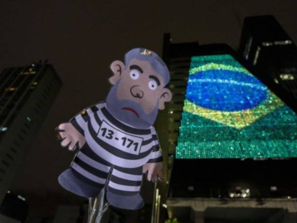 Miles de brasileños piden cárcel para Lula