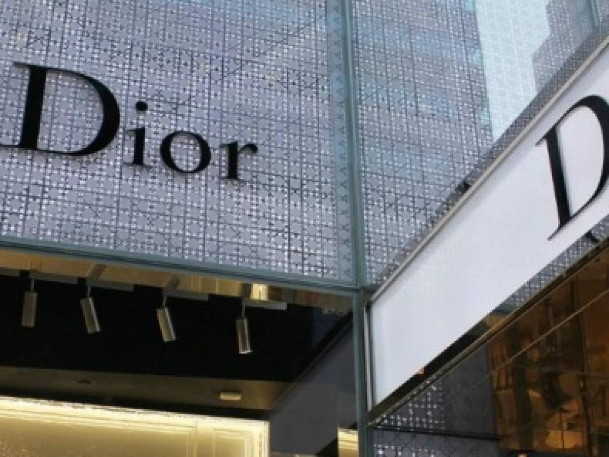 Dior pide disculpas a China por usar un mapa que no incluye a Taiwán