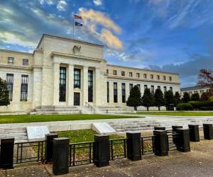 Gobernador de la Fed respalda un aumento de la tasa de un cuarto de punto