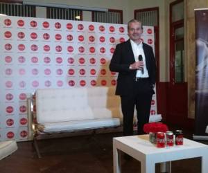El VP Global de Mercadeo de The Coca Cola Company, Marcos de Quinto, apuntó que la estrategia de la compañía está orientada al resultado global, sin importar cual venda más que otra.