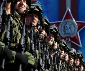 Las Fuerzas Armadas de Rusia comenzaron este lunes maniobras militares que implican más de 100 aviones de combate cerca de la frontera con Ucrania. (Foto: AFP)