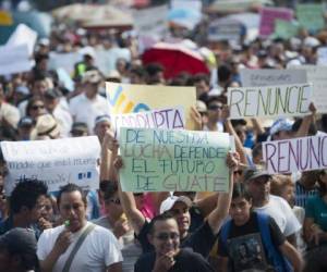 El sábado pasado una masiva marcha reclamó al Presidente y su Vice que renuncien. Este fin de semana se repetirían las protestas. (Foto: AFP)