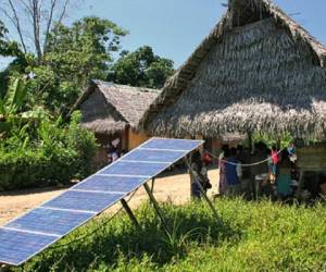'Proporcionar a los países más desfavorecidos del mundo paneles solares en lugar de una mejor atención a la salud o educación, es una auto-complacencia imperdonable', dice Lomborg.
