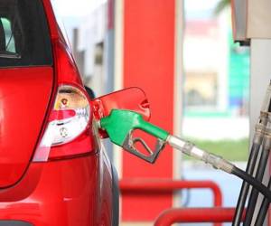 Honduras congela precios de gasolina regular y diésel
