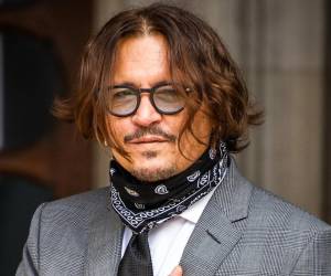 Johnny Depp resurge y dirigirá una película