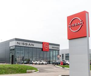 Fabricante japonés de automóviles Nissan vende sus activos en Rusia al Estado ruso