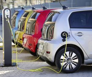 El auge de los vehículos eléctricos podría verse frenado por la crisis de materias primas
