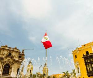 Moody’s baja la perspectiva de Perú a negativa por crisis política