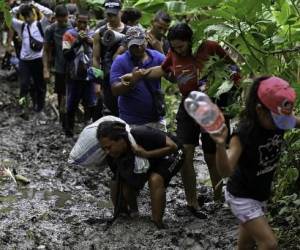 Autoridades de Panamá, Costa Rica y Colombia piden apoyo por migración irregular