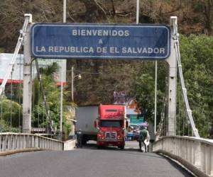 La ineficiencia aduanal tiene elevados costes para el comercio centroamericano. (Foto: migenteinforma.org).