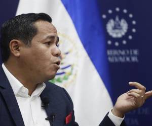 El ministro de Hacienda de El Salvador, Alejandro Zelaya, habla durante una entrevista a Efe el 29 de Julio 2022, en el Ministerio de Hacienda, en San Salvador (El Salvador). EFE/Rodrigo Sura