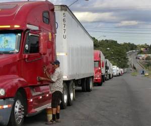 Guatemala: Comercio reporta 1.700 contenedores atrasados por mal estado de carreteras
