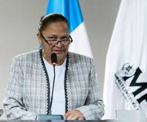 Guatemala: Alejandro Giammattei confirma a Consuelo Porras como fiscal general por cuatro años más