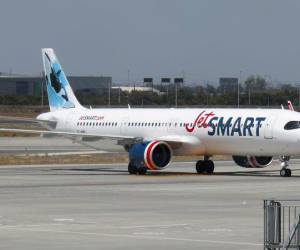 Aeronáutica de Colombia aprueba el ingreso de aerolínea JetSMART