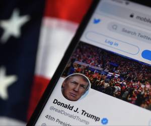 Trump, cuya cuenta de Twitter fue suspendida tras el asalto al Capitolio, regresará a esta red social tras anunciar su candidatura para las elecciones de 2024.
