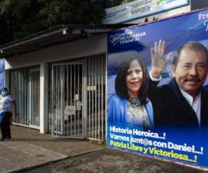 A dos semanas de que Nicaragua celebre unas controvertidas elecciones presidenciales, cuatro organizaciones civiles de Latinoamérica han publicado un exhaustivo informe que muestra las irregularidades del proceso electoral y exigen al Gobierno que suspenda los comicios. (Photo by OSWALDO RIVAS / AFP)