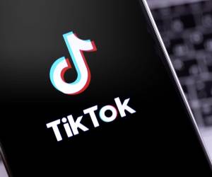 Solicitan a Apple y Google retirar a Tiktok de su tienda de aplicaciones