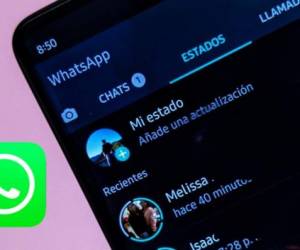 Ya es oficial, WhatsApp, la aplicación de mensajería instantánea, lanzó el modo oscuro de la aplicación y ya se puede instalar en los celulares Android.