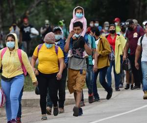 Nueva caravana migrante avanza hacia EEUU y recibe salvoconductos en México