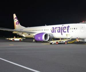 Arajet estrena vuelo directo San Salvador-Santo Domingo