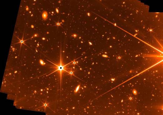 NASA ofrece un primer vistazo al origen del universo gracias al telescopio James Webb