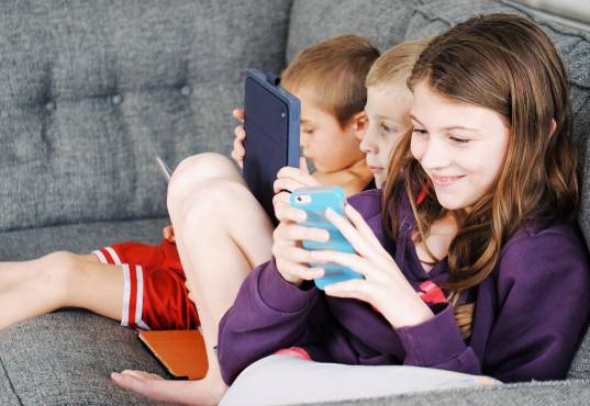 Estudio: El 61 % de la Generación Alpha ya cuenta con una tablet propia