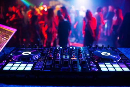¡Para las fiestas! Spotify ya cuenta con su propio DJ con inteligencia artificial