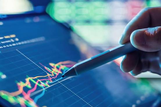 División de Morgan Stanley desarrolla servicio para analisis financieros basado en OpenAI