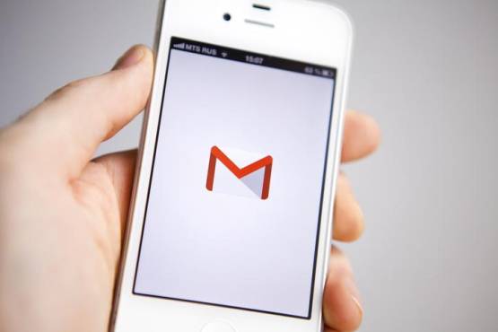 Gmail también incorpora la insignia azul para los remitentes legítimos