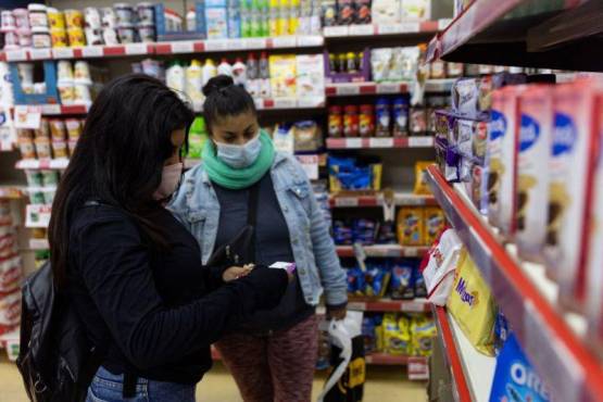 Empresas de alimentos empiezan a trasladar la inflación a los consumidores