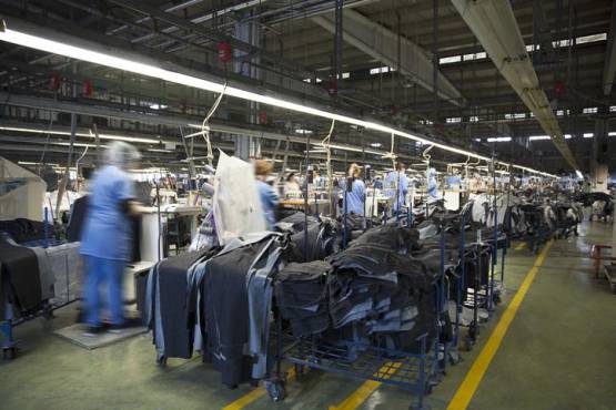 Textileros de El Salvador esperan caída de 10 % de sus exportaciones este año