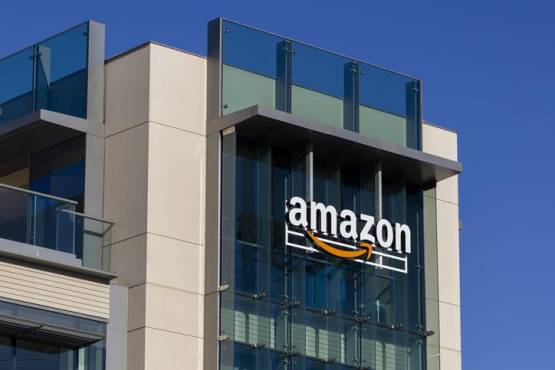 Personal de Amazon pide revertir decisión de volver a la oficina