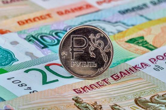 Rusia planea probar el rublo digital en agosto