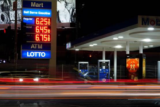 Uber dijo que subirá precios en EE.UU. y Canadá por el aumento del costo de la gasolina
