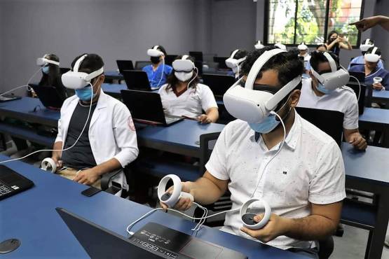 Universidad de El Salvador invierte US$1,26 M en plataforma de realidad virtual
