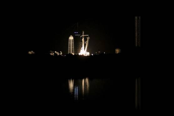 <i>CABO CAÑAVERAL, FLORIDA - 26 DE AGOSTO: Un cohete SpaceX Falcon 9 con la nave espacial Crew Dragon que transporta la misión SpaceX Crew-7 de la NASA despega del Complejo de Lanzamiento 39A en el Centro Espacial Kennedy el 26 de agosto de 2023 en Cabo Cañaveral, Florida. Eva Marie Uzcategui/Getty Images/AFP (Foto de Eva Marie Uzcategui / GETTY IMAGES NORTEAMÉRICA / Getty Images vía AFP)</i>
