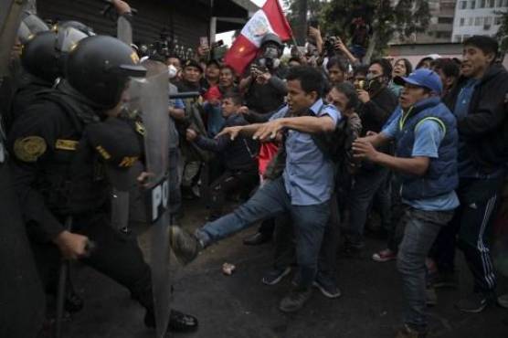 Se reinician protestas en Perú pidiendo adelanto de elecciones y renuncia de Boluarte