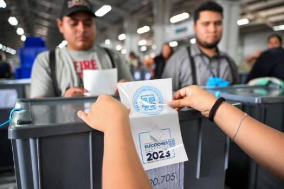 Los guatemaltecos van a las urnas con pocas esperanzas de cambios
