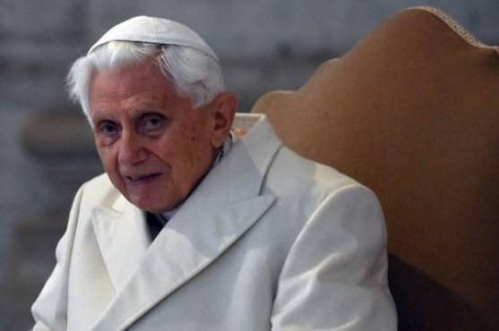 Benedicto XVI sigue en estado grave, pero estable y lúcido